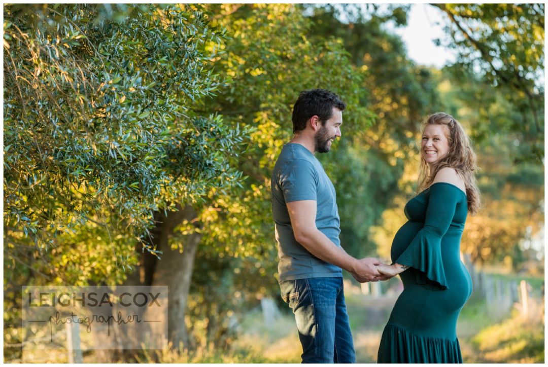 fun maternity portraits 